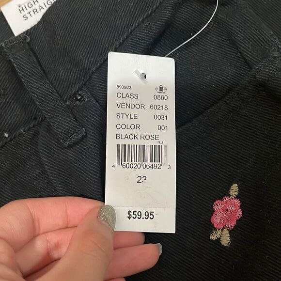 Nwt PacSun Rose Embroidered Black High Waisted Straight Leg Jeans 23 - Picture 5 of 7